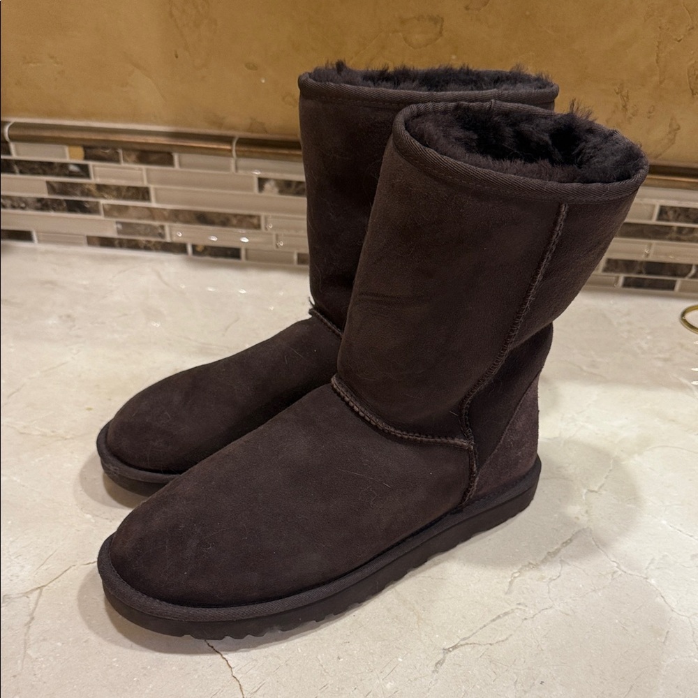 UGG Dark Brown Shearling Boots (BRAND NEW)